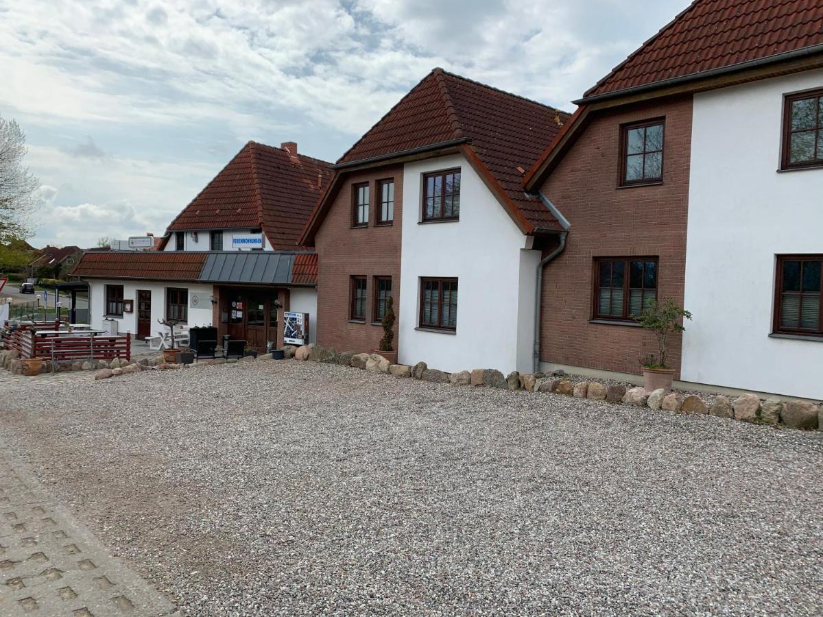 Ostwind - Ferienwohnungen & Meer Steffenshagen Exterior photo